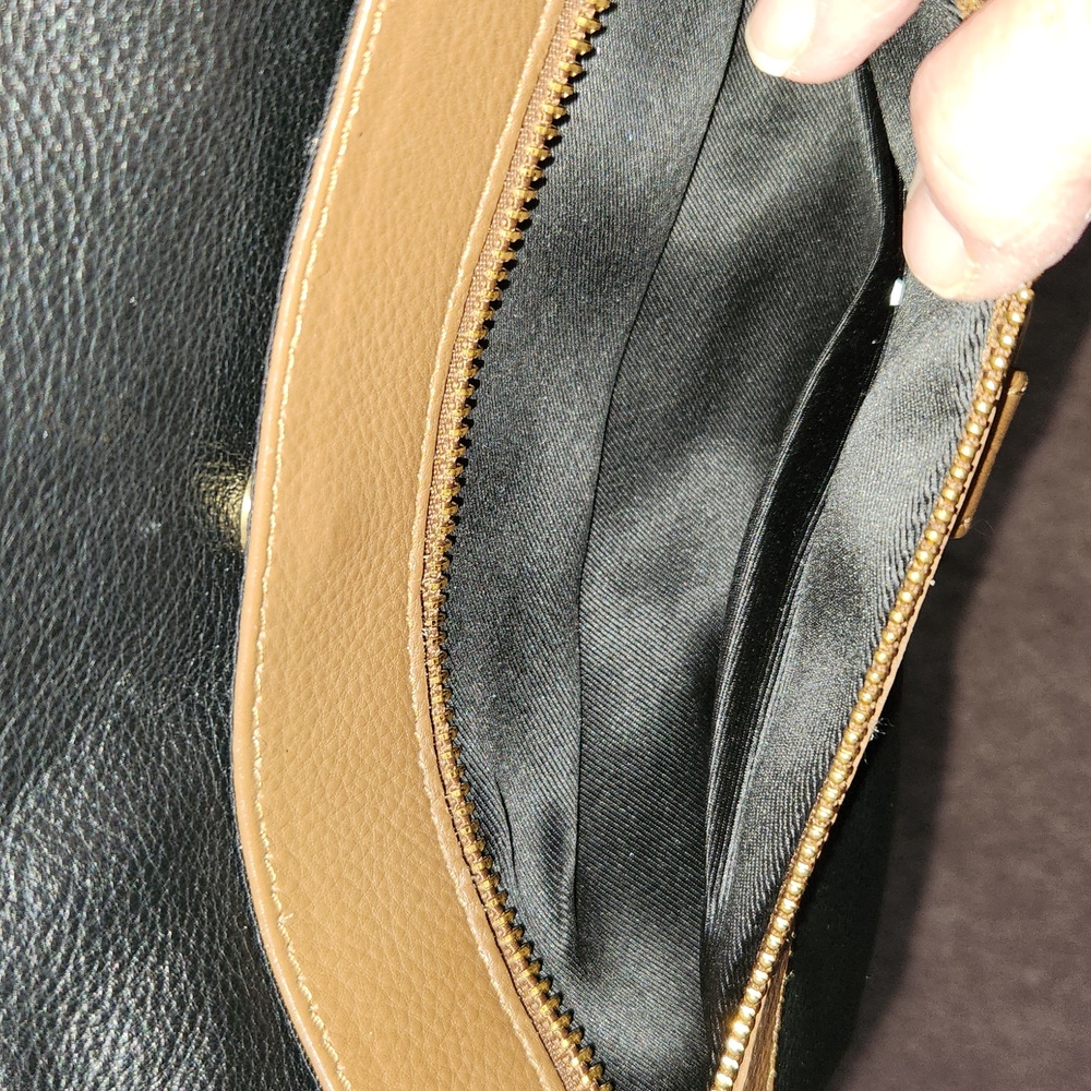 Great American Leather Works purse - Picture 4 of 9